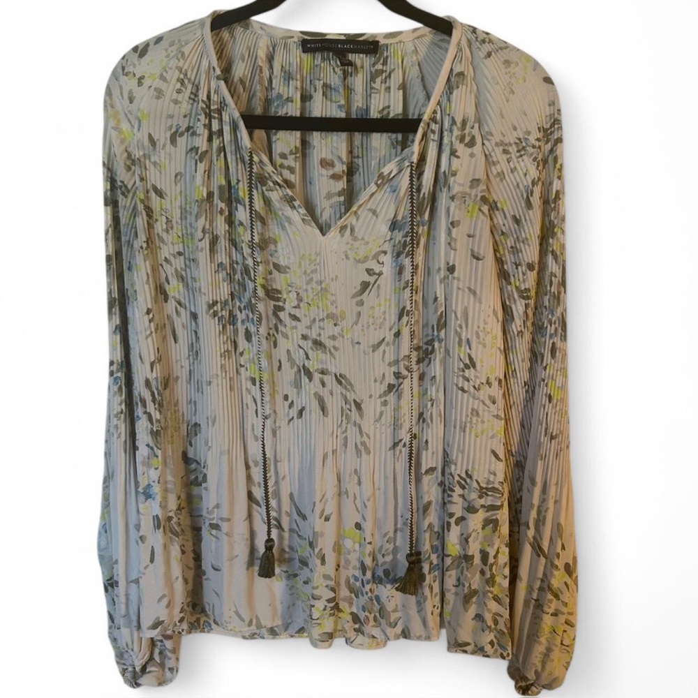 Floral Print V-Neck Blouse